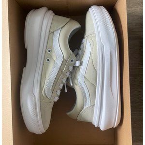 Vans Women's Sneakers - White and Cream